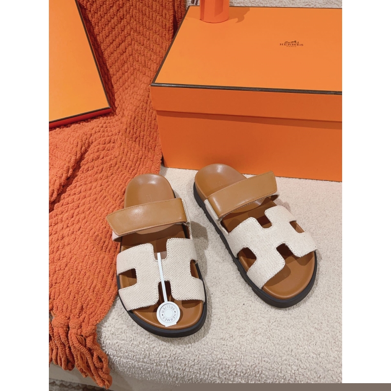H**mes slippers